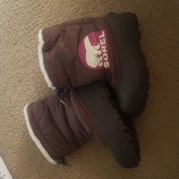 Sorel Snow Boots New without tags - Picture 2 of 7